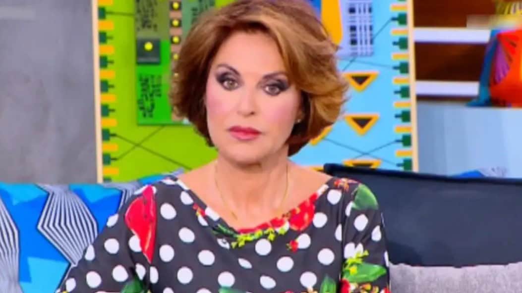 Αλεξάνδρα Παλαιολόγου: “Πάγωσε” με την ερώτηση για τις πλαστικές και αποκάλυψε την ηλικία της