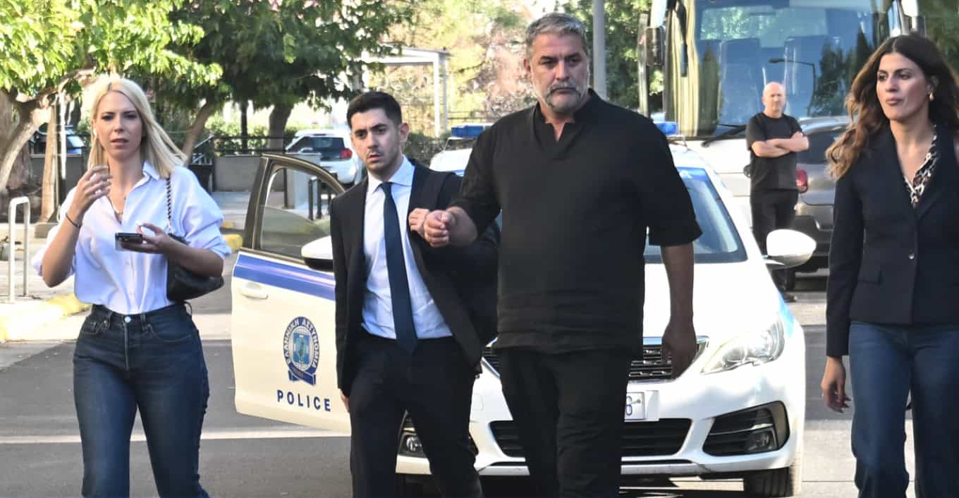 Η εκπρόσωπος της ΕΛΑΣ Δημογλίδου: Ο Μπισμπίκης δεν επικοινώνησε ποτέ με τις αρχές, Τρίτο πρόσωπο κάλεσε στο τμήμα μία μέρα μετά το τροχαίο