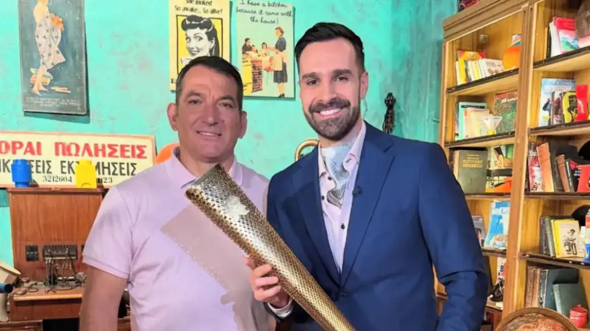 Πύρρος Δήμας: Σάλος με τη δημοπρασία της Ολυμπιακής δάδας – «Αποτελεί ιερό σύμβολο» λέει η ΕΟΕ