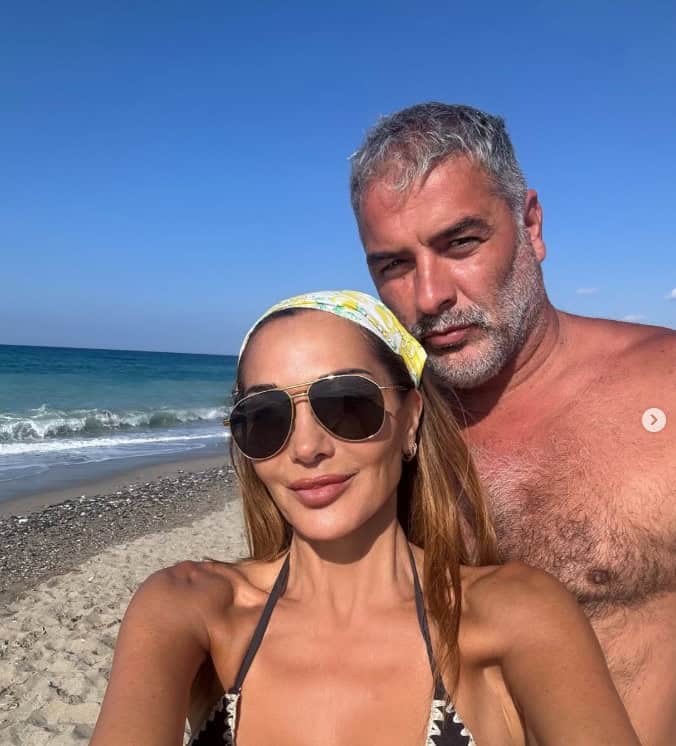 Δέσποινα Βανδή: Ποζάρει με μαγιό σε σκάφος και κλέβει τις εντυπώσεις!