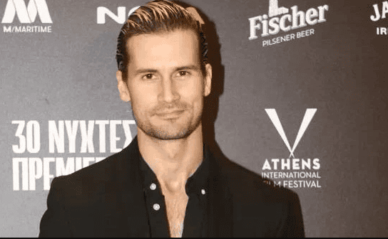 Αναστάσης Ροϊλός: “Μπαμπάς” στη νέα σειρά του Alpha