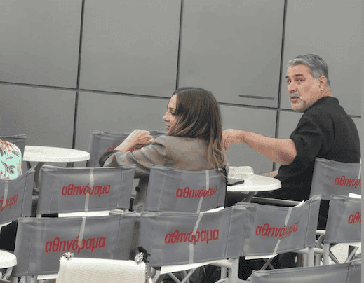 Στο πλευρό του Βασίλη Μπισμπίκη η Δέσποινα Βανδή στην παρουσίαση της σειράς “Porto Leone”