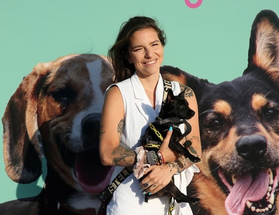 Εριέττα Κούρκουλου: «Έκανα τατουάζ την προσωπογραφία του πατέρα μου σε ηλικία 18 ετών»