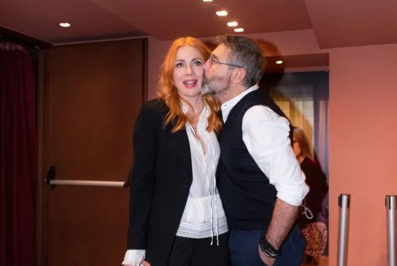 Σμαράγδα Καρύδη για Θοδωρή Αθερίδη: «Δεν με συμβουλεύει, αλλά με στηρίζει και με πιστεύει πολύ»