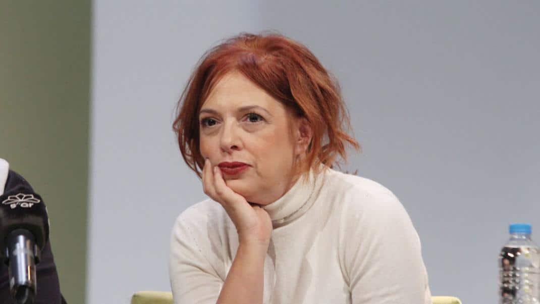 Ελένη Ράντου: Αποκαλύπτει το αντικαταθλιπτικό της. «Ξεχνάς να κάνεις μια αγκαλιά στον εαυτό σου»