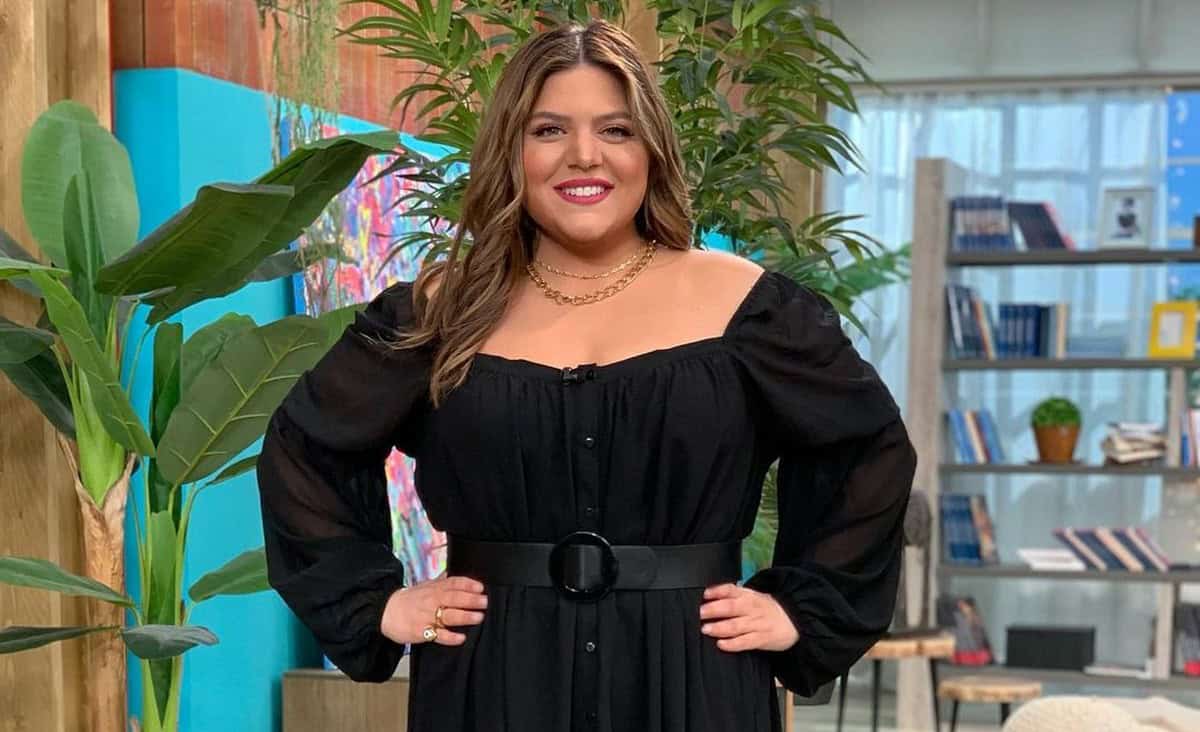 Δανάη Μπάρκα: Ποζάρει γυμνή στη μπανιέρα (Φωτογραφία)