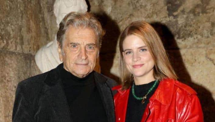 Total black με κόκκινη υπογραφή: Το τέλειο βραδινό look της Δανάης Μιχαλάκη