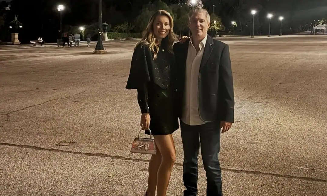 Μαριέττα Χρουσαλά – Λέων Πατίτσας: 20 χρόνια μετά φωτογραφίζονται στο ίδιο σημείο που συναντήθηκαν