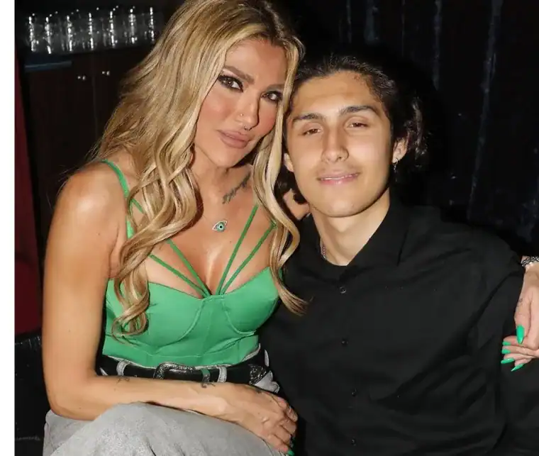 Αγγελική Ηλιάδη: Υποβλήθηκε σε χειρουργική επέμβαση ο γιος της Μπάμπης – Το τρυφερό μήνυμά της