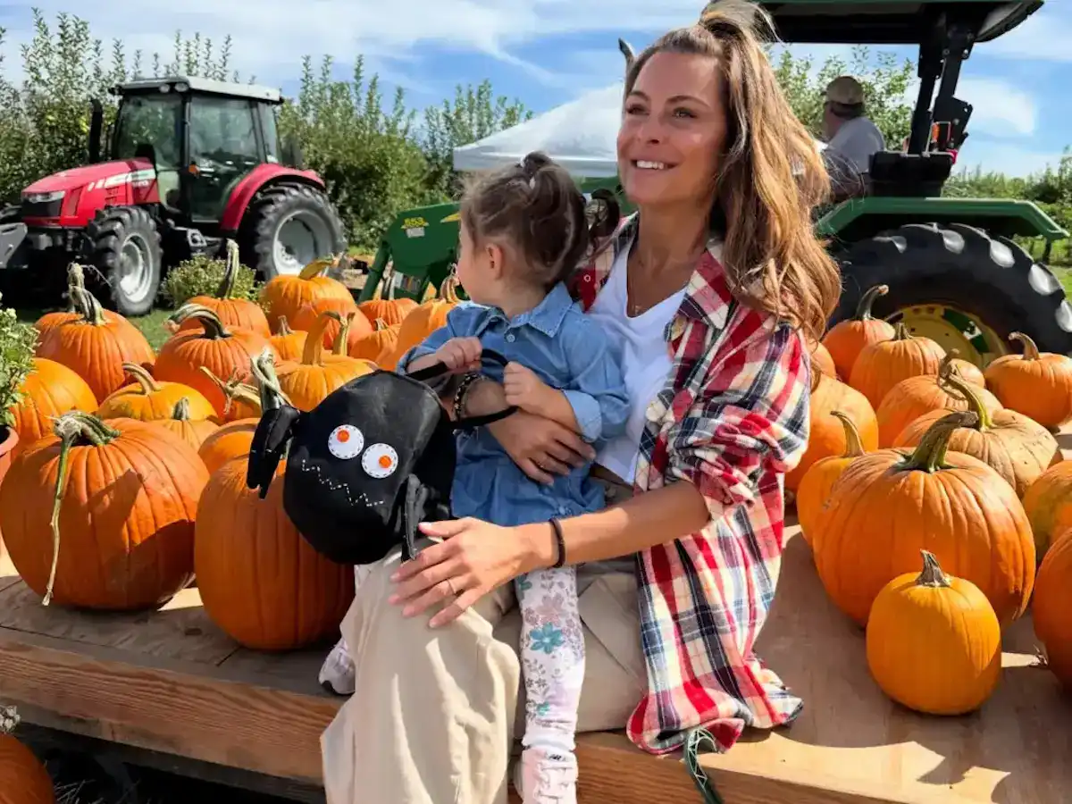 Μαρία Μενούνος: Απολαμβάνει τη φύση με την κόρη και τον πατέρα της (ΦΩΤΟ)