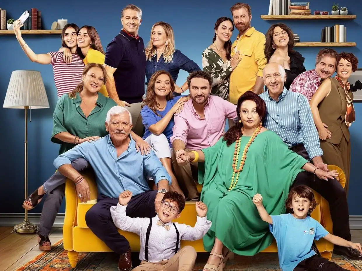 Μίρκα Παπακωνσταντίνου-Ιωάννα Ασημακοπούλου: “Νύφη” και “πεθερά” μιλούν για την επιστροφή τους στο “Σόι”