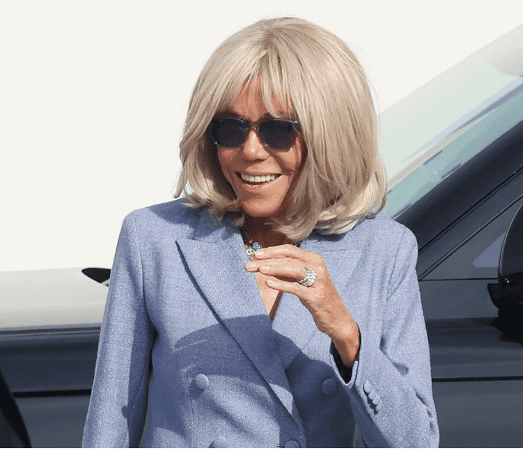 Μαθήματα μόδας από την Μπριζίτ Μακρόν στο fashion show του Dior στο Παρίσι