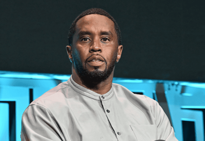 Diddy: Σε μεγάλο κίνδυνο μέσα στη φυλακή – «Ξύπνησε με ένα μαχαίρι στον λαιμό του» λέει φίλος του