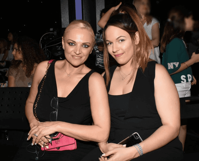 Χριστίνα Λαμπίρη: «Όταν πάω στην κόρη μου μένω σε ξενοδοχείο. Δεν έχω χειρότερο από το να έχεις μια πεθερά μέσα στο σπίτι»