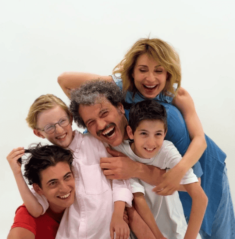 «Οι Τρομεροί Γονείς»: Η πιο αστεία οικογένεια της χρονιάς έρχεται στον Alpha για να φέρει… χαμό στο σπίτι!