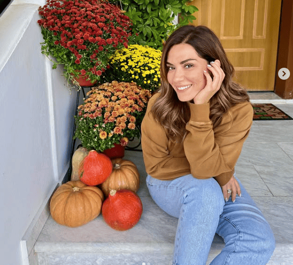 Βάσω Λασκαράκη: Άλλαξε κούρεμα και χρώμα στα μαλλιά της και δείχνει 15 χρόνια νεότερη (Φωτογραφίες)