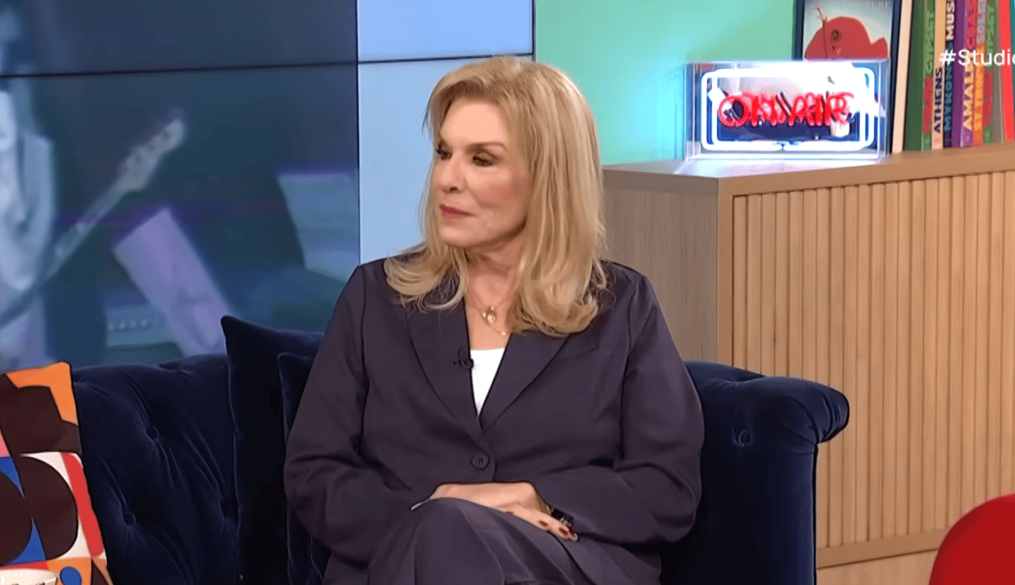 Δάφνη Μπόκοτα: Σε θεατρική πρεμιέρα με τον κούκλο γιο της