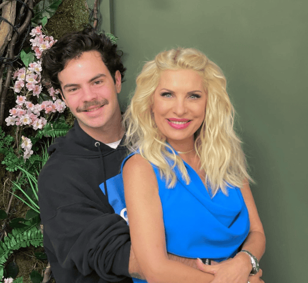 Ελένη Μενεγάκη: Φαντάρος ο 22χρονος γιος της Άγγελος Λάτσιος- Όλες οι λεπτομέρειες για τη στρατιωτική του θητεία