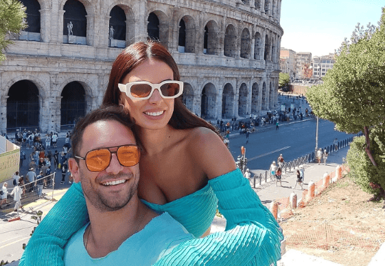 Ευθύμης Ζησάκης: Η τρυφερή αφιέρωση στη σύζυγό του για τα γενέθλιά της – «Έκανες τη ζωή μας οικογένεια»