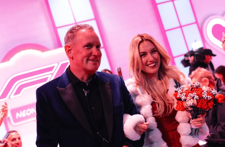 Μαρία Θωμά: Γάμος για δεύτερη φορά με τον Ίαν Χολμς και παπά τον… Έλβις – «Viva Las Vegas…»