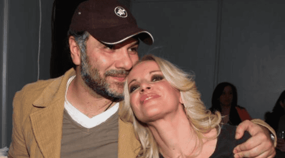 Γρηγόρης Αρναούτογλου: Το «Road Show» στη μαμά της Μαρίας Μπεκατώρου (video) – «Θα τρελαθώ! Τους κέρασες κάτι…»