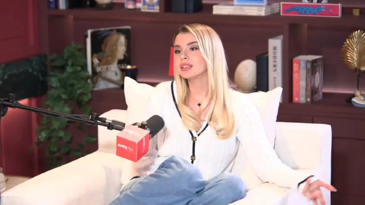 Cinderella: «Δεν έμαθα ποτέ πώς είναι να νιώθεις την προστασία ενός πατέρα» – «Είχε θέματα με το αλκοόλ»