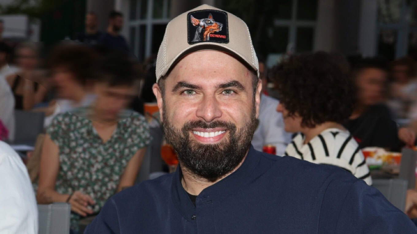 Στο νοσοκομείο ο Γιώργος Παπαδόπουλος: «Να προσέχετε τους εαυτούς σας» γράφει