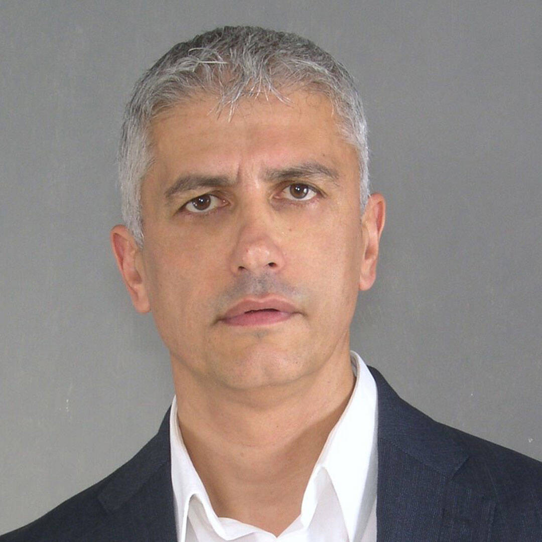 Γιώργος Καλλιακμάνης: «Το ταξί ήταν πανεπιστήμιο και η αστυνομία νηπιαγωγείο» – «Το ότι ήμουν φτωχό παιδί με ωφέλησε»