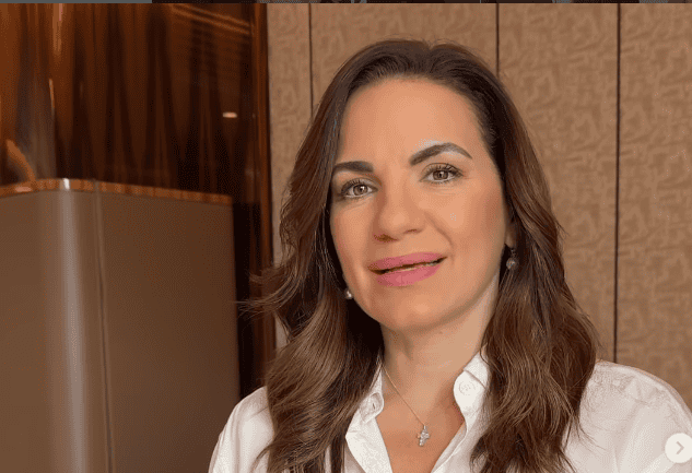 Όλγα Κεφαλογιάννη: Συνδυάζει άνεση και στιλ με ένα μοντέρνο sporty chic look