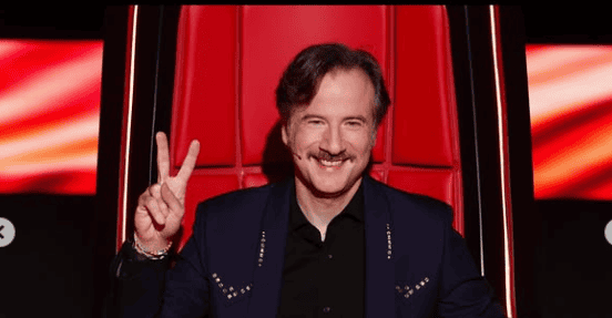 Κωστής Μαραβέγιας: Το μούδιασμα με το τηλεφώνημα για την Έλενα Παπαρίζου – «Το μυαλό πάει πάντα στο χειρότερο»