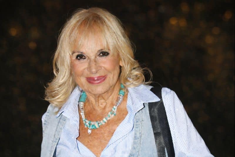 Άννα Φόνσου: «Ονειρεύομαι σαν τον Καραγκιόζη» – Εύχομαι οι πολιτικοί να βρουν λύσεις για τη χώρα»