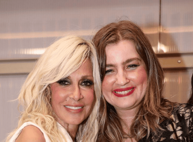 Μαρία Κίτσου: «Όσο έχω φωνή…» – Τραγούδησε με τη Βίσση στο Hotel Ermou (video)