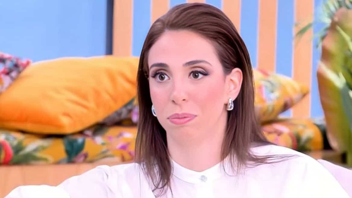 Έλενα Χαραλαμπούδη: Δεν τελείωσα τα οικονομικά – Η υποκριτική μπήκε στη ζωή μου γιατί είχα ανάγκη να με σηκώσει κάτι από το κρεβάτι