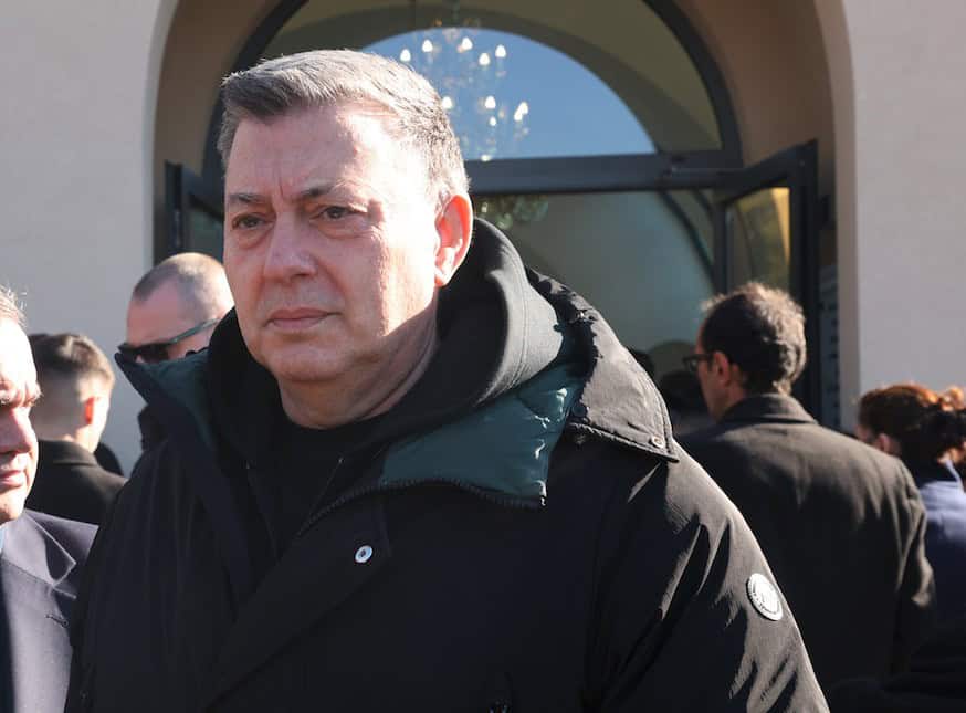 Νίκος Μακρόπουλος: Με πνευμονία στο νοσοκομείο-Όλες οι λεπτομέρειες (Video)