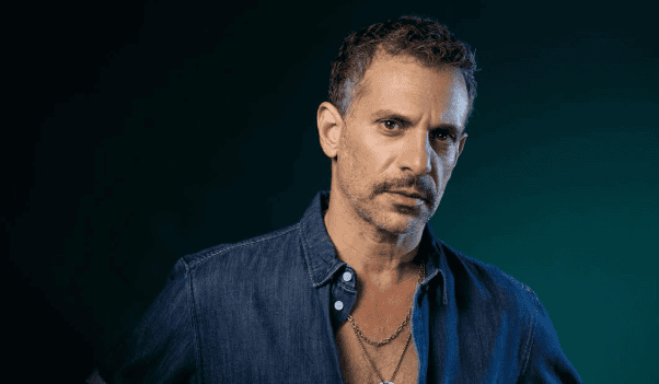 Γιώργος Χρανιώτης: Από τις φαβέλες και τα Καλάσνικοφ στη ζωή του πατέρα