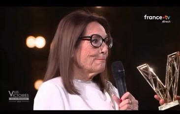 Νάνα Μούσχουρη: Βαθιά συγκίνηση και τιμή στα γαλλικά Grammy