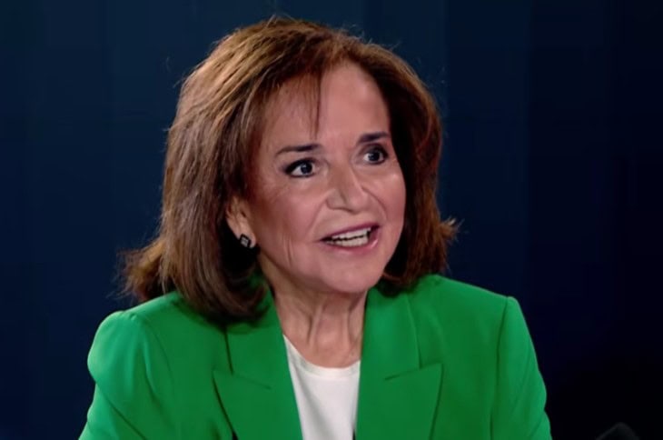 Ντόρα Μπακογιάννη: «Η Σία είναι καλά, αρρώστησε και το παιδί…»