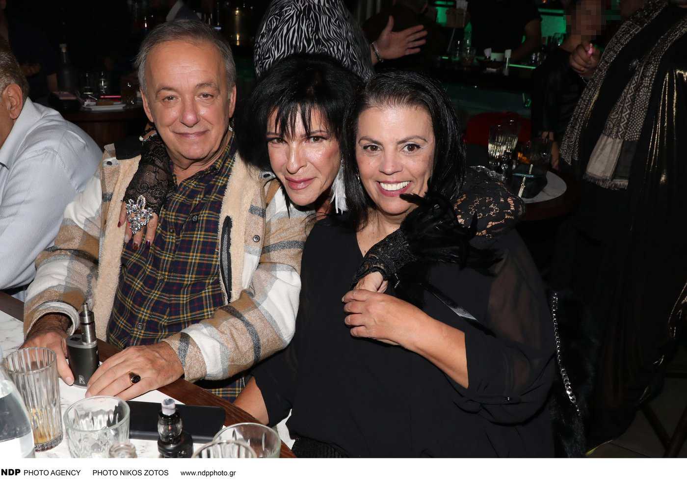 Ανδρέας Μικρούτσικος: Ετοιμάζεται για γάμο με τη σύντροφο του, Έλενα (video)