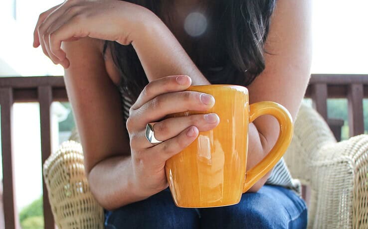 Μπορώ να πίνω καφέ κατά τον θηλασμό; Τι πρέπει να γνωρίζουν οι νέες μητέρες