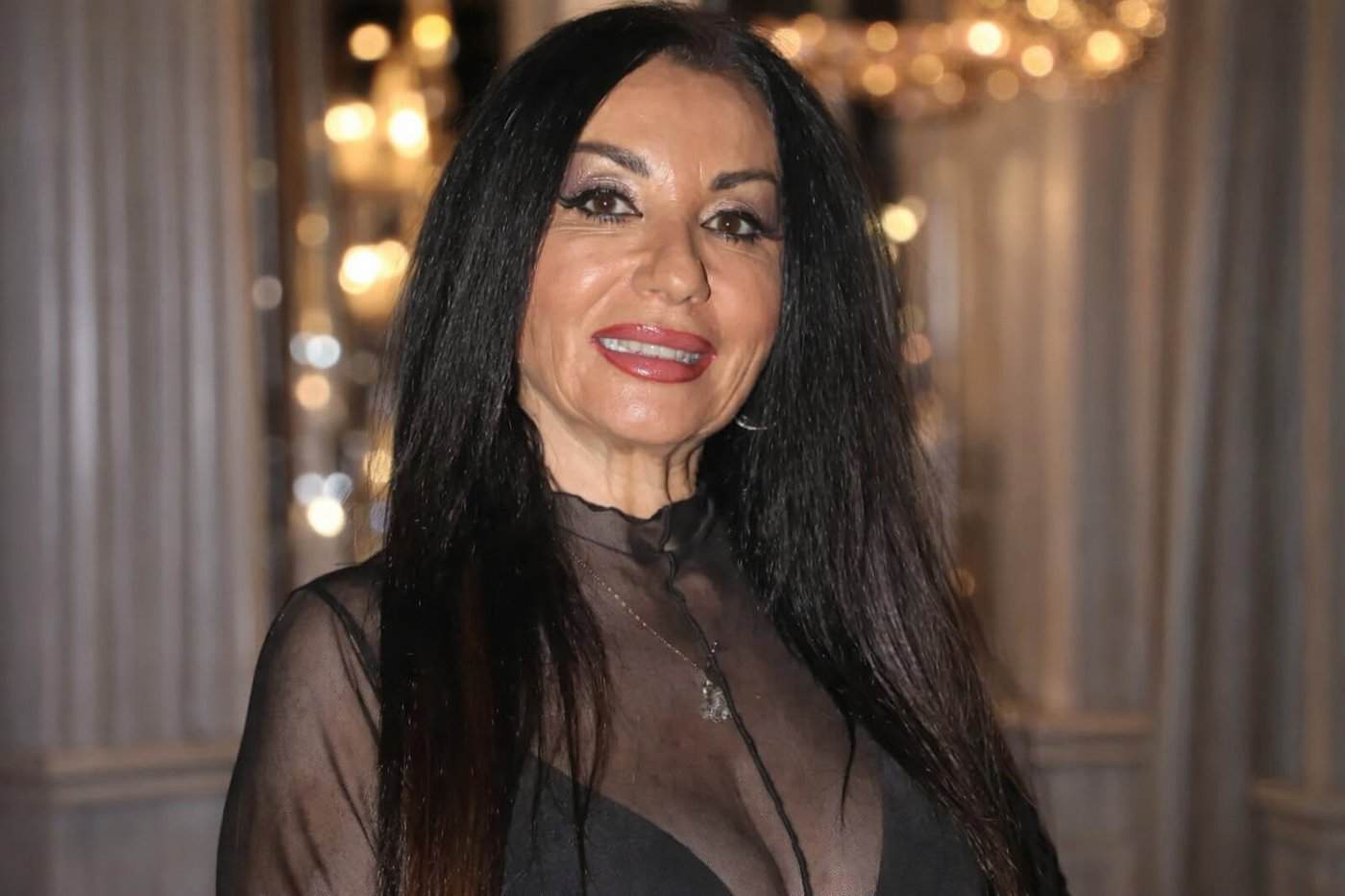 Πόπη Μαλλιωτάκη: Εγώ δεν ήμουνα χωρισμένη ποτέ με τον Μπάμπη – Είμαι χήρα Λαζαρίδη (video)