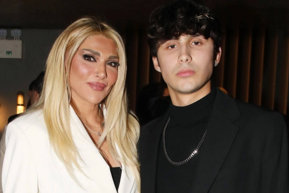 Μπάμπης Λαζαρίδης: «Ήταν άβολο στο σχολείο…» – Δεν μου έλειψε η πατρική φιγούρα (video)