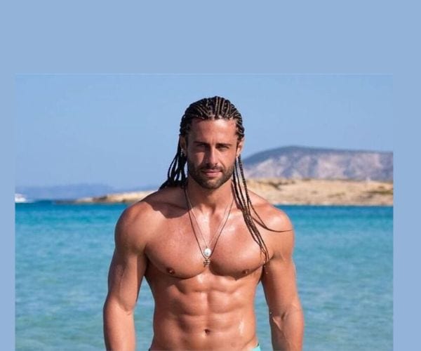 Κωνσταντίνος Βασάλος: Απολογήθηκε για την ατάκα του, “Έχω φίλες αλλά είναι άσχημες” (Video)