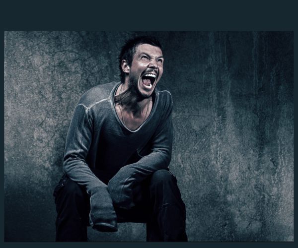 Ιωάννης Παπαζήσης: “Ψάχνω δαίμονες, ψάχνω ό,τι με κατηγορούν, ψάχνω να αποδείξω..” (Video)