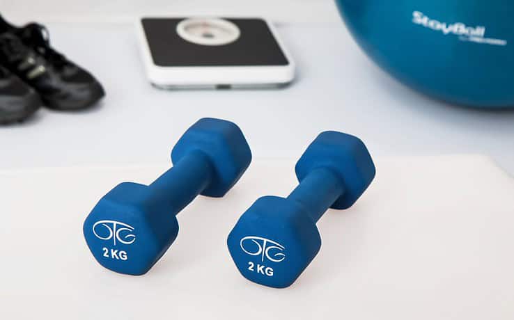 Όταν η ζυγαριά «κολλάει»: Πώς να ξαναβρείς τον ρυθμό σου στην απώλεια βάρους