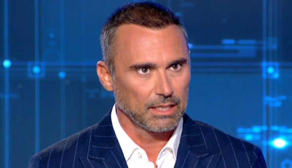 Η προσωπική ιστορία του Γιώργου Καπουτζίδη στο νέο talk show της Ζέτας Μακρυπούλια (video)