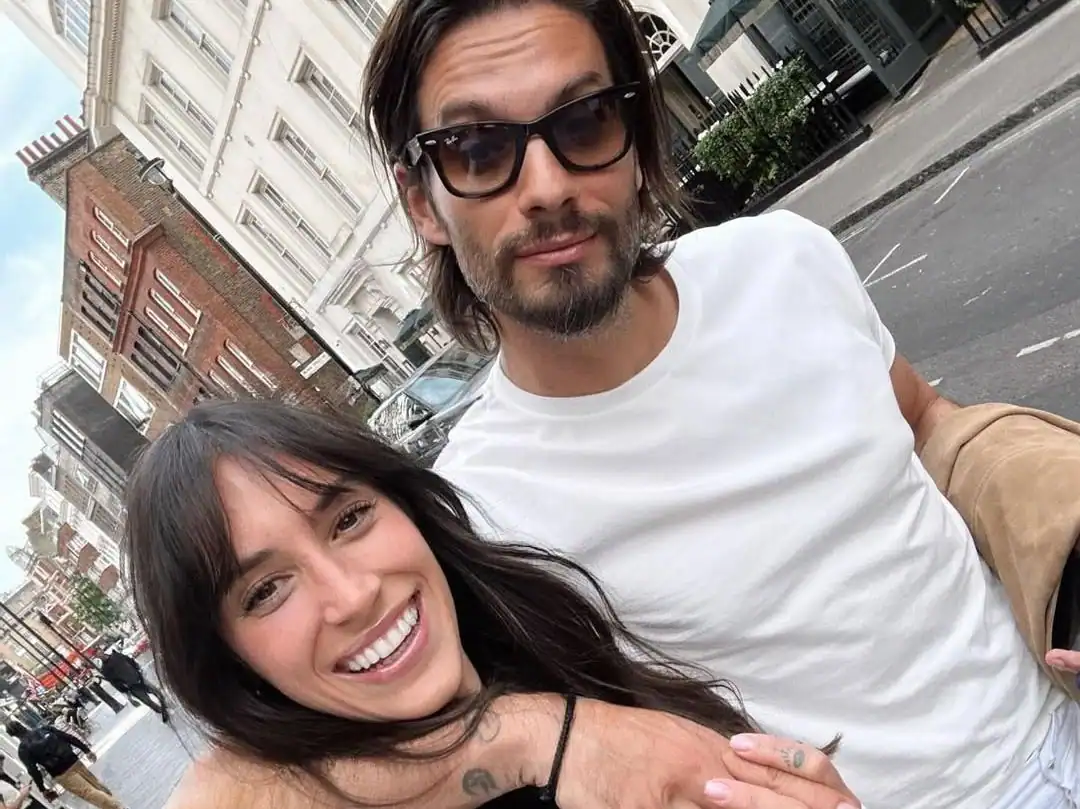 Γιώργος Καράβας: Η εξομολόγηση για τη Ραφαέλα Ψαρρού, τα παιδιά τους και το ενδεχόμενο επιστροφής στο εξωτερικό (video)