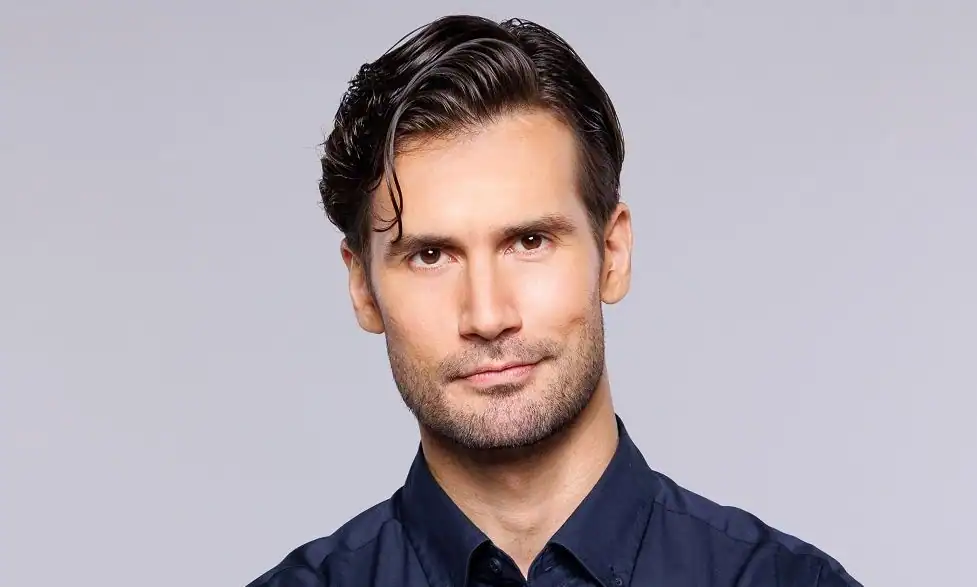 Μπαμπά σ’ αγαπώ: Ο Δημήτρης προσαρμόζεται στο ρόλο του πατέρα – Τι θα δούμε στα νέα επεισόδια