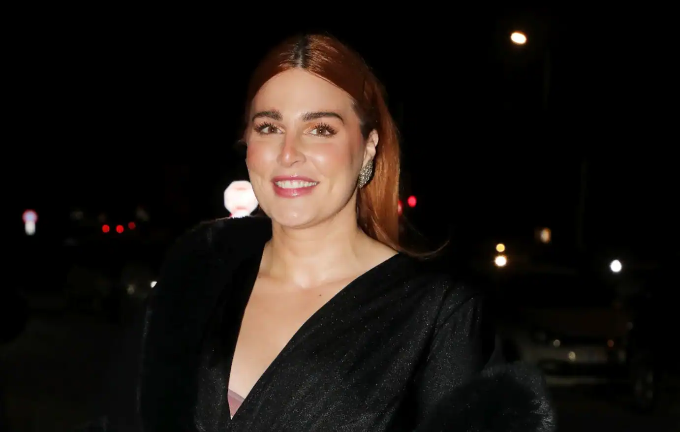 Εβελίνα Νικόλιζα: Είχα θυμό προς τη μητέρα μου – Μοιράζομαι όλα μου τα συναισθήματα με το φαγητό (video)