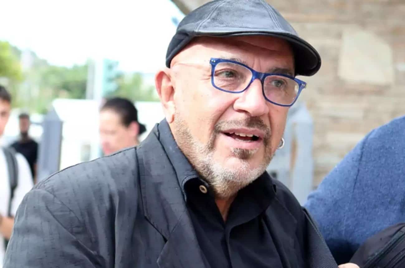 Γιάννης Ζουγανέλης: Ο λόγος που φόρεσε σκουλαρίκι και η έντονη αντίδραση σε σχόλιο συνεργάτη (video)