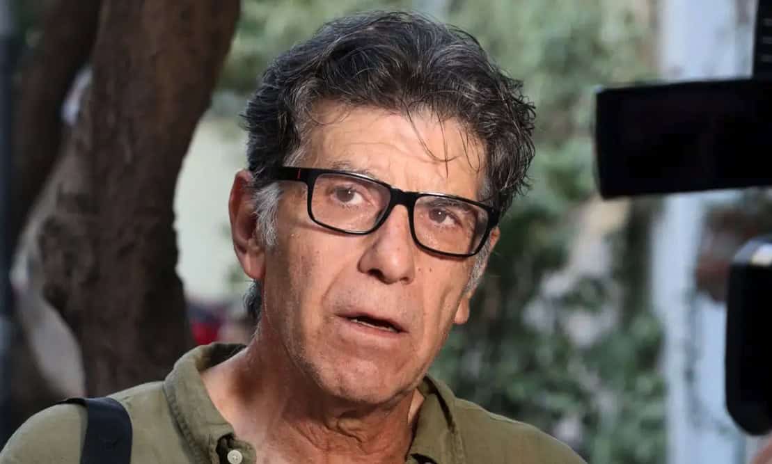 Γιάννης Μπέζος: «Το γέλιο δεν σώζει τους ανθρώπους, απλώς τους κρατά συντροφιά» (video)